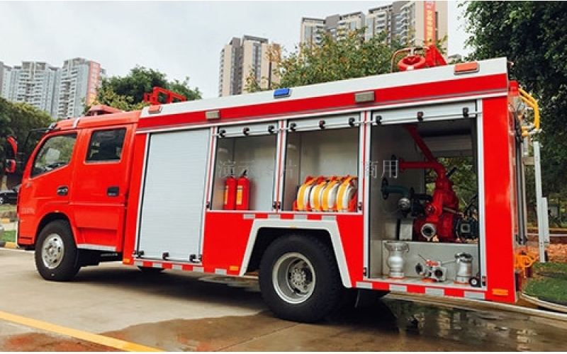 发生火灾时，如何报警